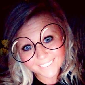 Meet your Posher, Ashlee